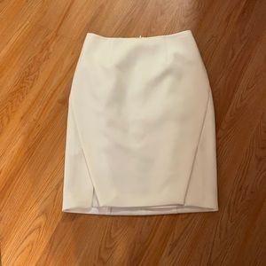 NWT Women’s White House skirt
